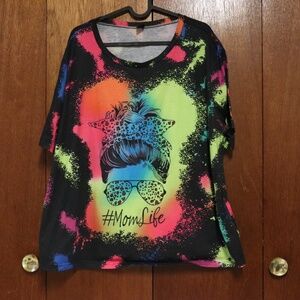 Women's Graphic Tee – Casual Mom Top